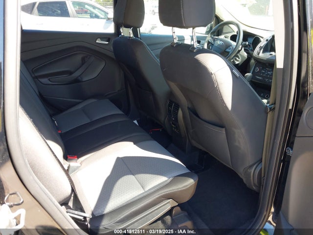1FMCU0GD9HUC38195 Ford ESCAPE SE