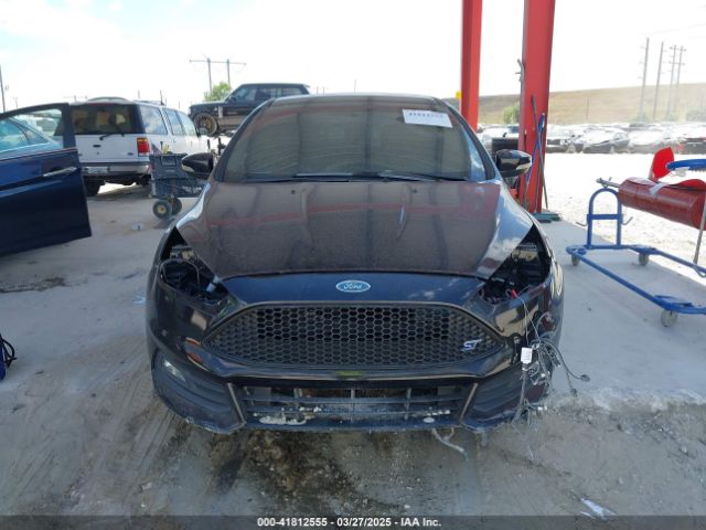 1FADP3L95JL291710 Ford FOCUS ST