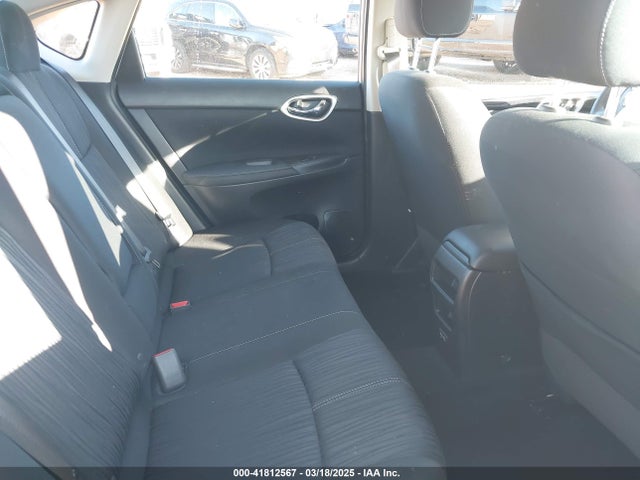 3N1AB7AP3JL630010 Nissan SENTRA SV