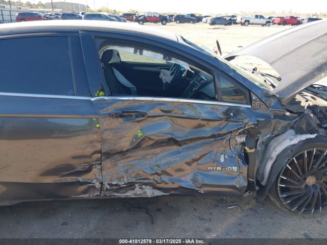 3FA6P0LU9KR189728 Ford Fusion Hybrid Se