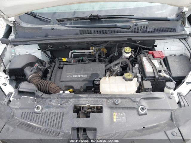 KL7CJNSB5JB713243 Chevrolet TRAX LS