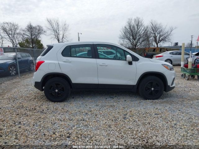 KL7CJNSB5JB713243 Chevrolet TRAX LS