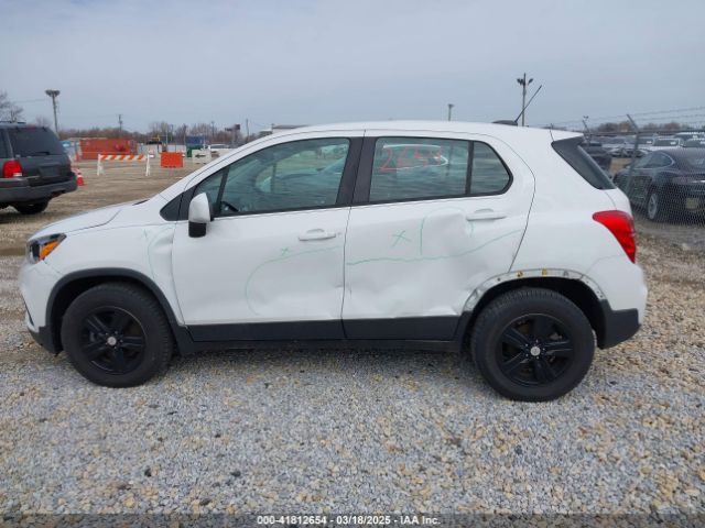 KL7CJNSB5JB713243 Chevrolet TRAX LS