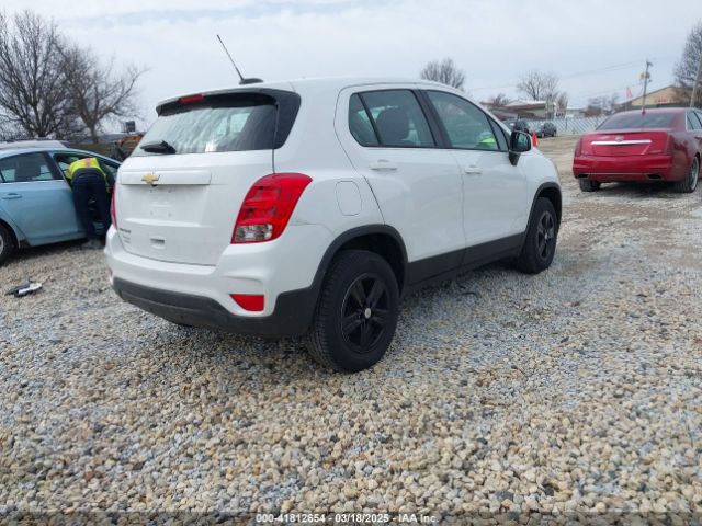 KL7CJNSB5JB713243 Chevrolet TRAX LS