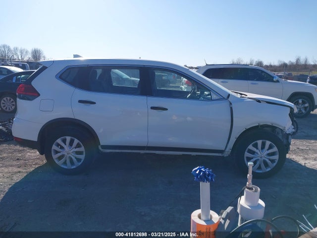 Nissan ROGUE S 2017 JN8AT2MV7HW024337 Image 14