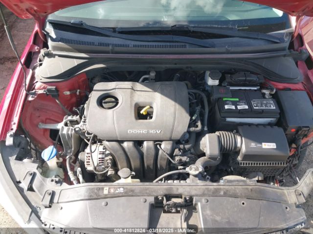 5NPD84LF3JH304235 Hyundai ELANTRA SEL