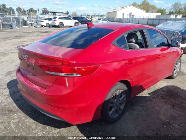 5NPD84LF3JH304235 Hyundai ELANTRA SEL