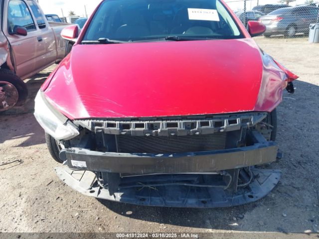 5NPD84LF3JH304235 Hyundai ELANTRA SEL