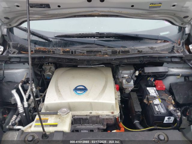 1N4AZ0CP2FC321747 Nissan Leaf Sl