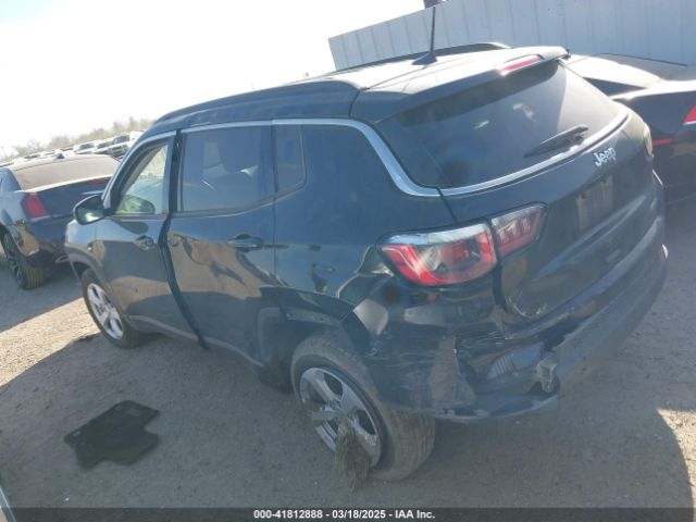 3C4NJCBB2JT267700 Jeep Compass Latitude Fwd