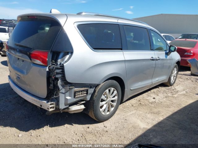 2019 CHRYSLER PACIFICA 2C4RC1BG7KR554739 Photo 3