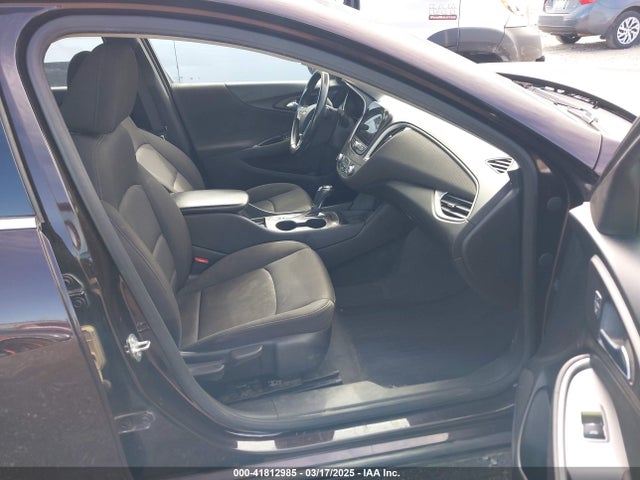 1G1ZG5ST9LF079556 Chevrolet Malibu Fwd Rs