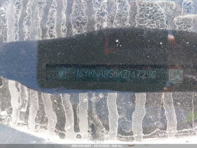1GYKNARS5KZ147296 Cadillac Xt5 Standard