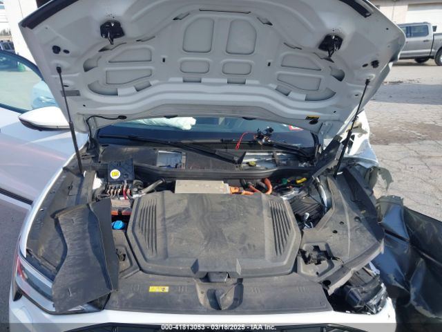 WA1AAAGE2NB040546 Audi E-tron Premium Quattro