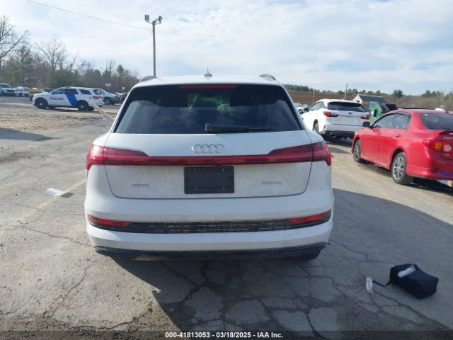 WA1AAAGE2NB040546 Audi E-tron Premium Quattro