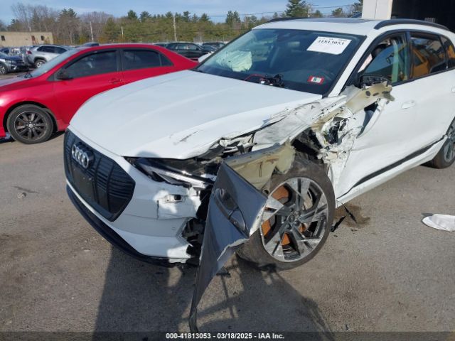 WA1AAAGE2NB040546 Audi E-tron Premium Quattro
