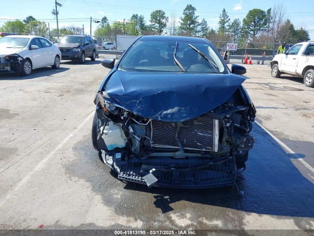 2T1BURHE6JC028894 Toyota COROLLA LE