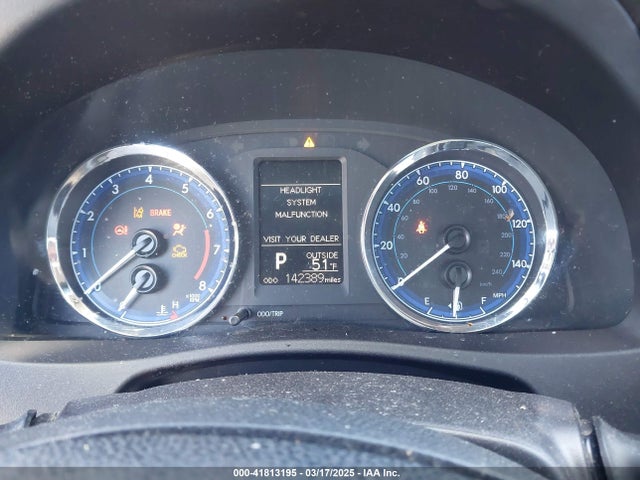 2T1BURHE6JC028894 Toyota COROLLA LE