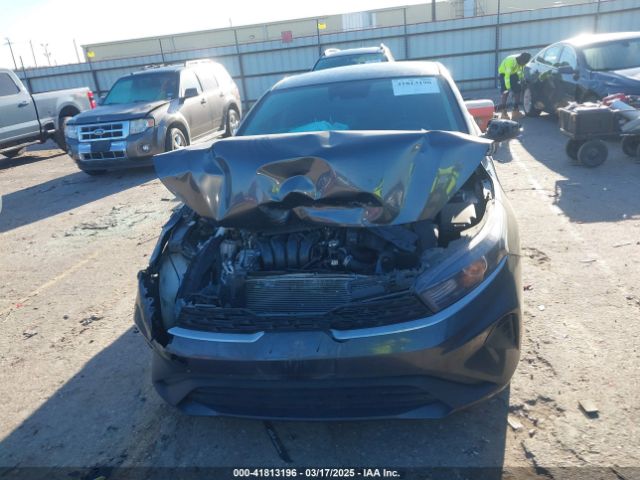 3KPF24AD8RE770626 KIA Forte Lxs