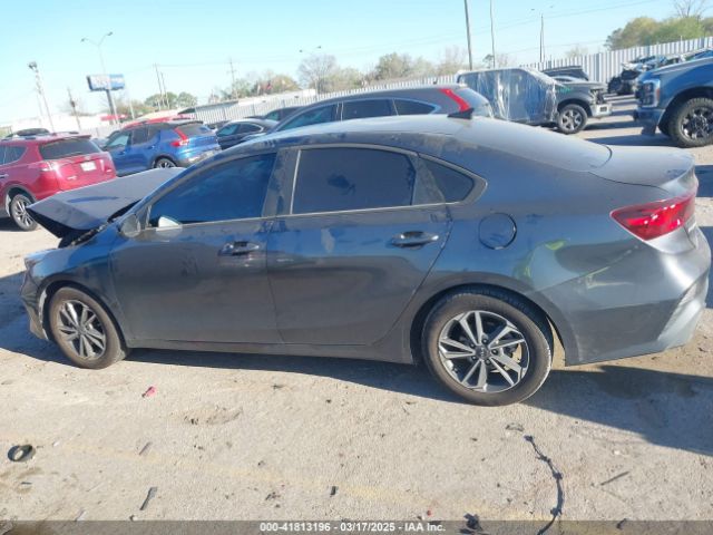 3KPF24AD8RE770626 KIA Forte Lxs