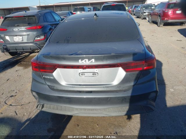 3KPF24AD8RE770626 KIA Forte Lxs