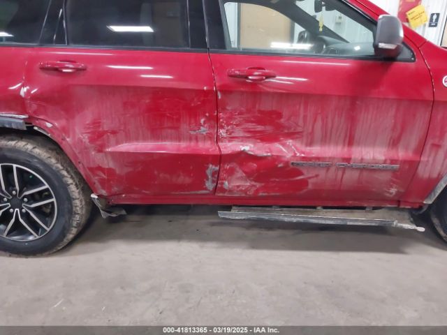 1C4RJFLG2KC539639 Jeep Grand Cherokee Trailhawk 4x4