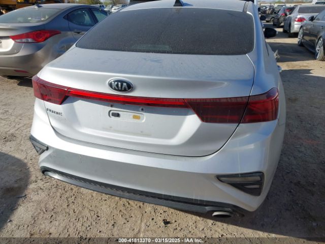 3KPF24AD7KE059814 KIA Forte Lxs