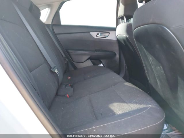 3KPF24AD7KE059814 KIA Forte Lxs