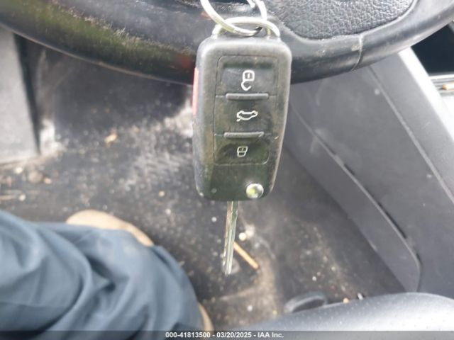 3VWD17AJ7EM331139 Volkswagen Jetta 1.8t Se
