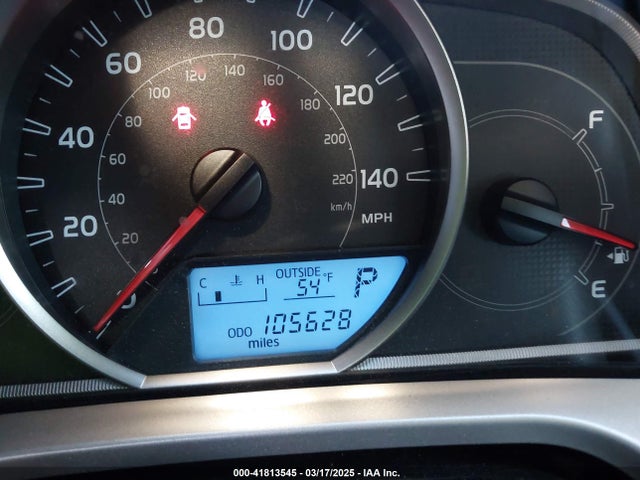 JTMZFREV5FJ049843 Toyota RAV4 LE