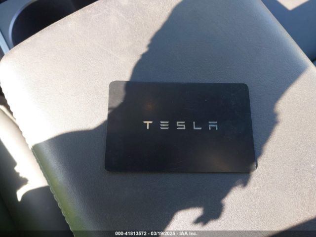 7SAYGAEE5RF127224 Tesla Model Y Long Range Dual Motor All-wheel Drive