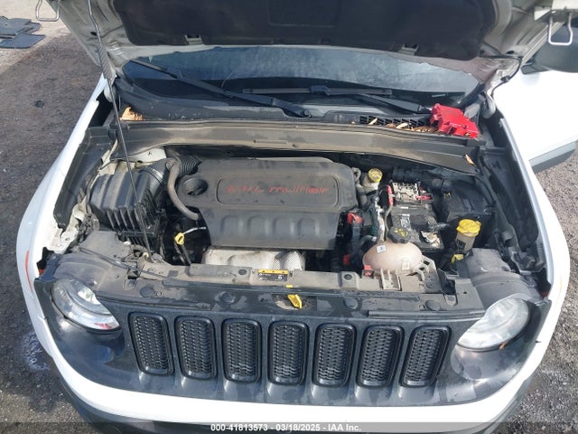 ZACCJBAB6JPH35437 Jeep Renegade Upland Edition 4x4