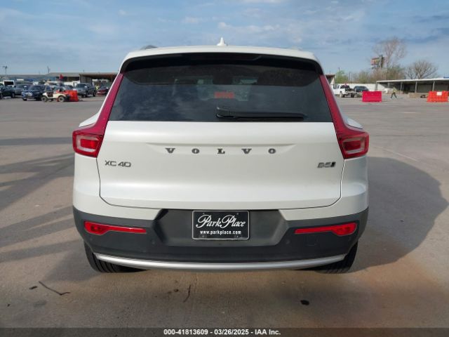 YV4L12UK5R2226924 Volvo Xc40 B5 Core Bright Theme