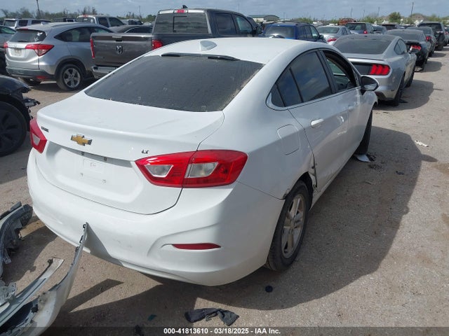 1G1BE5SM1H7181127 Chevrolet Cruze Lt Auto