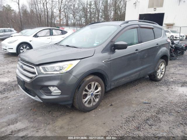 1FMCU9GD3HUA98245 Ford ESCAPE SE