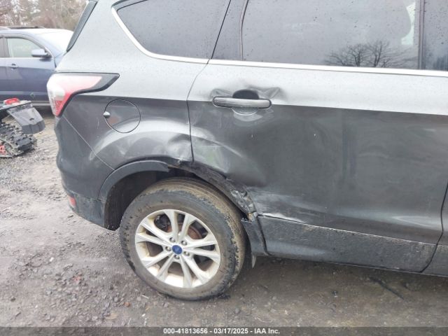 1FMCU9GD3HUA98245 Ford ESCAPE SE