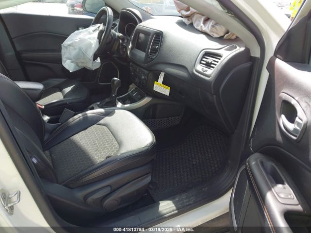 3C4NJCBB7MT580777 Jeep Compass Latitude Fwd