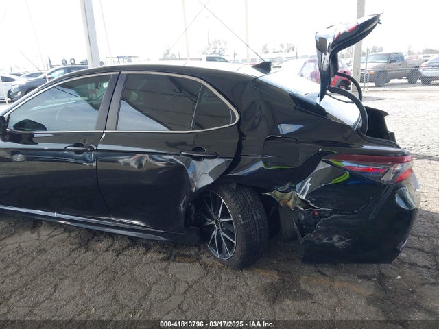 4T1T11AKXMU552275 Toyota CAMRY SE
