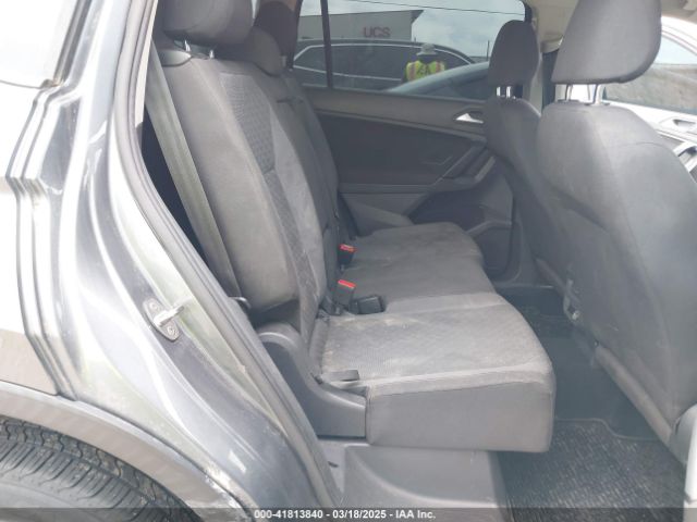 3VV1B7AX7KM013381 Volkswagen Tiguan 2.0t S