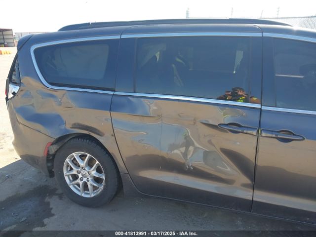 2C4RC1DGXMR519600 Chrysler Voyager Lxi