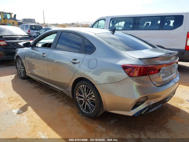 3KPF54AD3PE586232 KIA Forte Gt-line