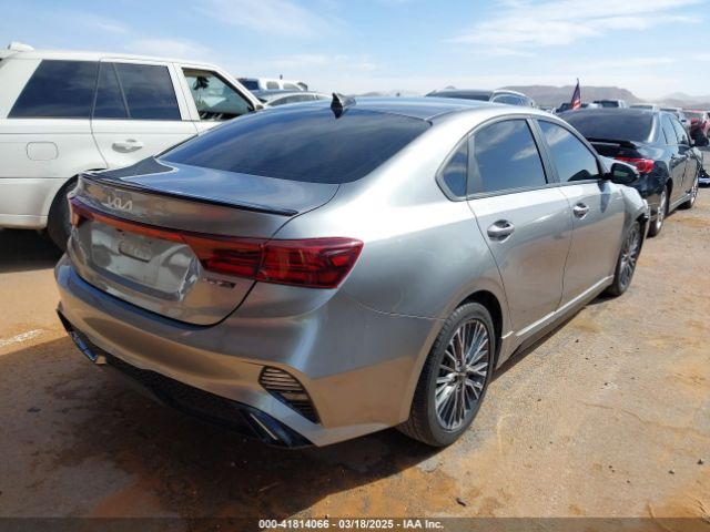 3KPF54AD3PE586232 KIA Forte Gt-line