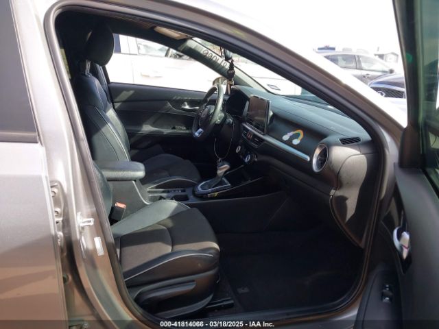 3KPF54AD3PE586232 KIA Forte Gt-line