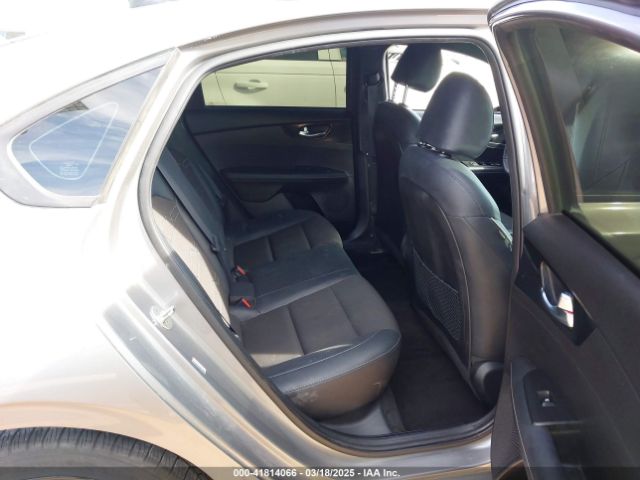 3KPF54AD3PE586232 KIA Forte Gt-line