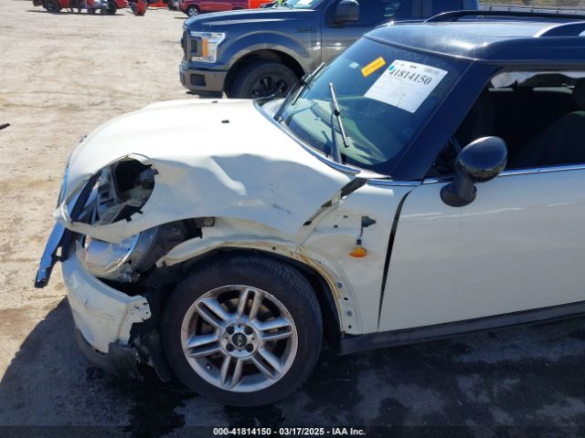 2011 MINI COOPER CLUBMAN WMWZF3C53BT188137 Photo 5