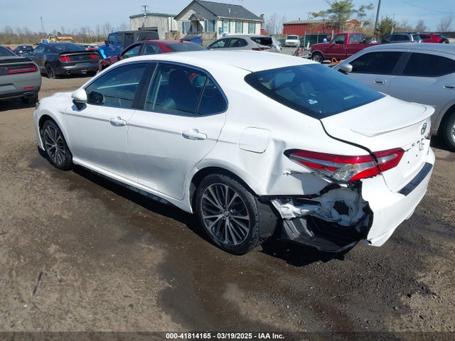 4T1B11HK4JU043294 Toyota CAMRY SE