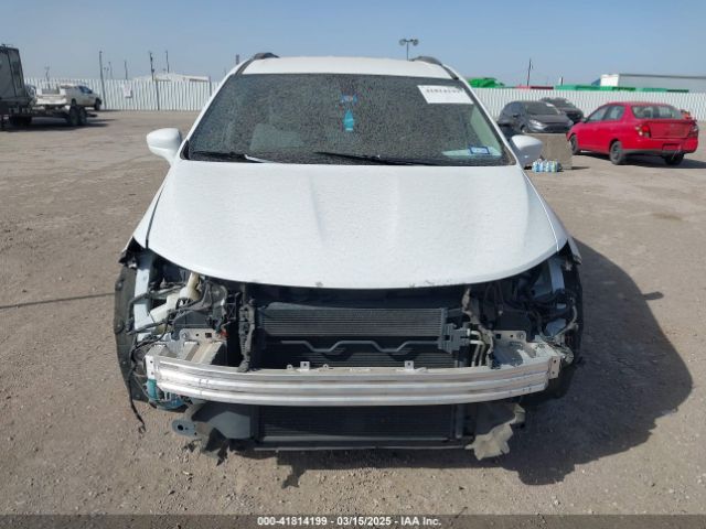 2C4RC1EG5JR293931 Chrysler Pacifica Touring L Plus