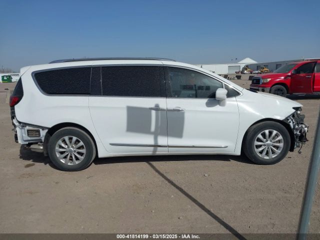 2C4RC1EG5JR293931 Chrysler Pacifica Touring L Plus
