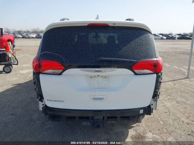 2C4RC1EG5JR293931 Chrysler Pacifica Touring L Plus