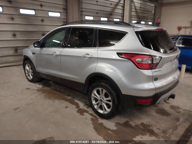 1FMCU9G99HUA37784 Ford ESCAPE SE